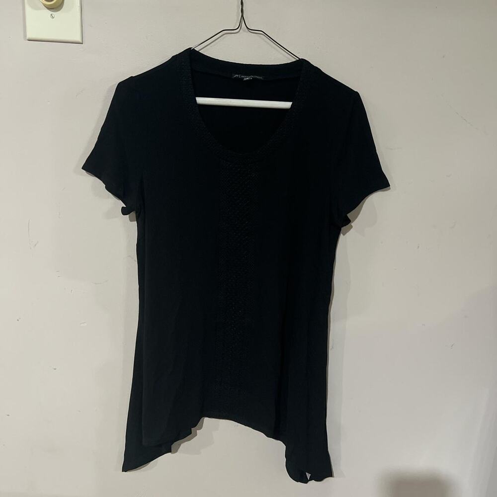 Adrianna papel black v neck short